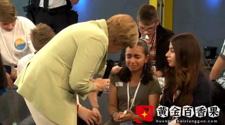 都是自己惹的祸？默克尔的退休生活不安生，超市购物被偷手提包
