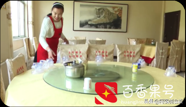 厨师改行创业做“一次性水晶餐具”年收入过百万