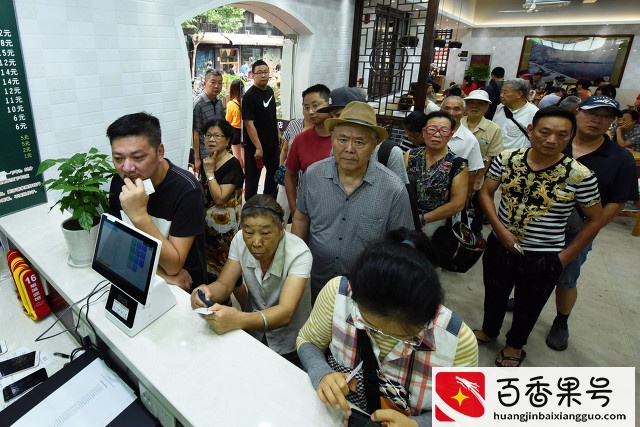 85后小伙开面馆，一碗面只卖两元，还送一只荷包旦。一年盈利50万