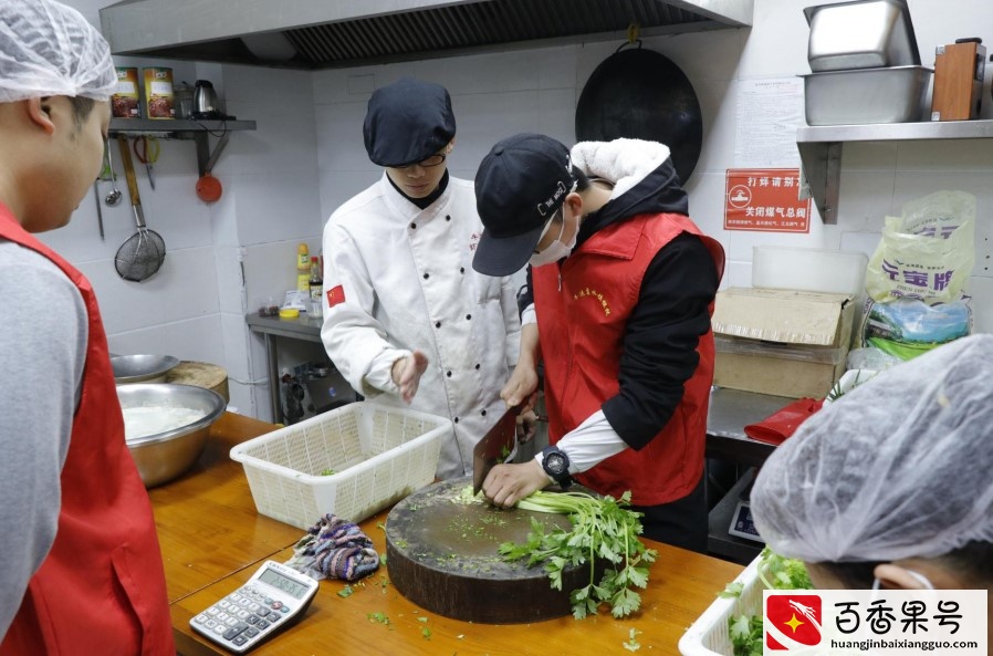 牛运霞水饺：湖北小镇青年的水饺店创业之路