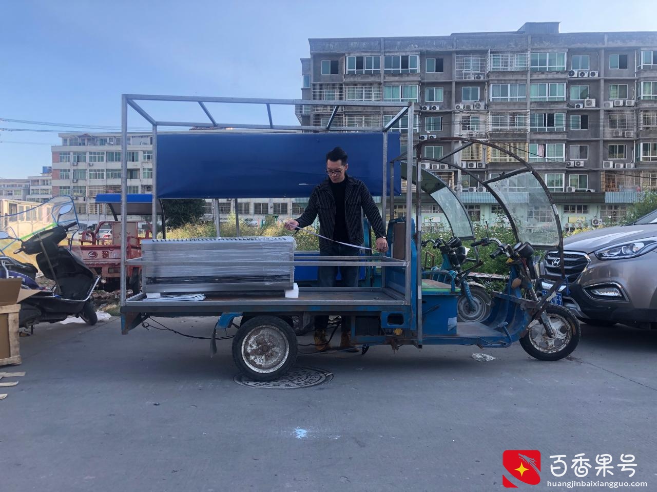 用3000元摆摊，我两个月赚到了二十多万，一年时间开了几十家