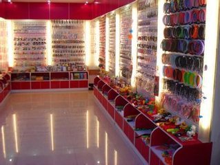 两元店是怎样生存的？揭秘背后的商业财富，年轻创业者都笑了！