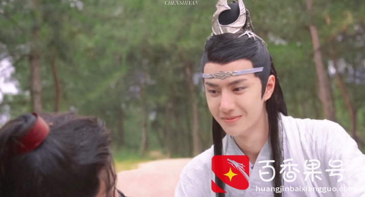 王一博看肖战的眼神，比男女朋友还深情！网友：绝对是真爱