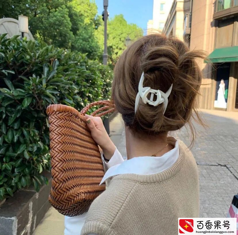 新年换新头！8款堪比整容的发色+发型，亲戚见了都猛夸