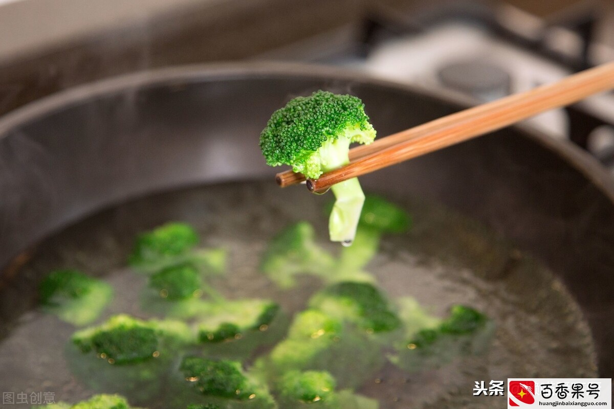 做蔬菜沙拉用什么菜？这些蔬菜不能少，热量低，减肥也能放开吃