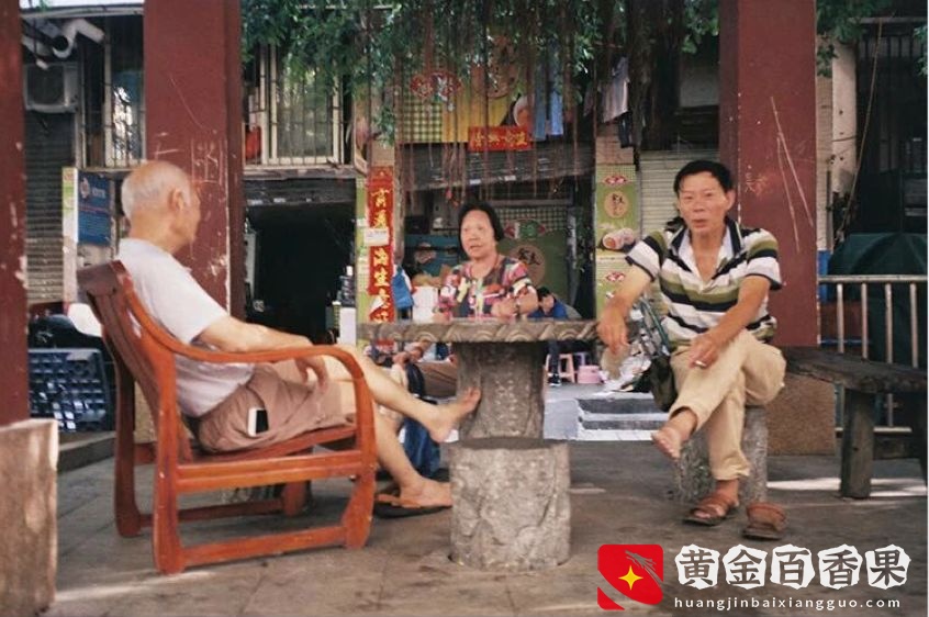 深圳歧视链：凭什么关内瞧不起关外？罗湖又看不上南山？