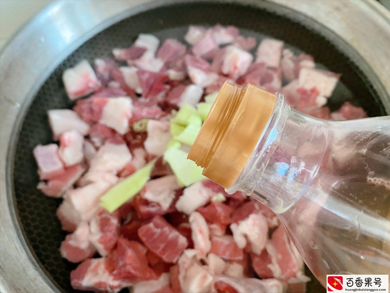 牛肉怎样炖烂得快？老师傅教我三招，出锅软烂鲜香，好吃没有腥味