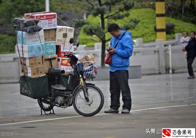 快递投诉最狠的方式，拨打12305可以快速获得赔偿(又快又实用)