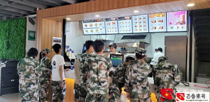 学校食堂开店赚钱吗？超级堡汉堡店适合在学校开吗