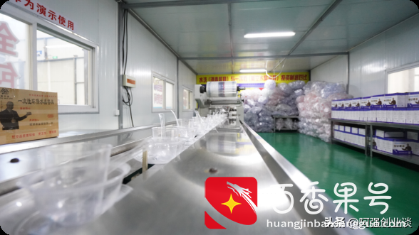 厨师改行创业做“一次性水晶餐具”年收入过百万