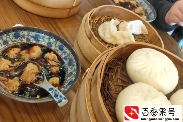 早餐店一天卖1500能挣多少钱