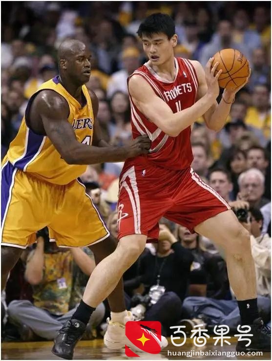 前NBA球员姚明退役多年，科比、詹姆斯等人是如何评价小巨人的