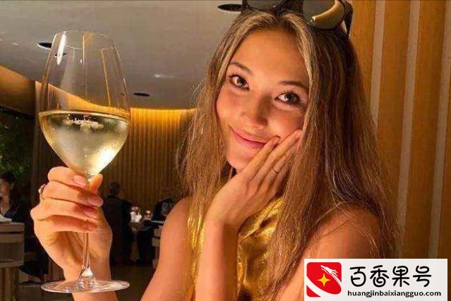 谷爱凌哭问“我们为什么在中国”，谷妈的教育让白岩松都竖大拇指