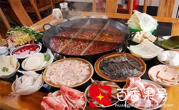 500元吃不饱的海底捞，遭网友吐槽，服务能当饭吃？