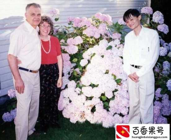马云创业时的艰难到最后的成功