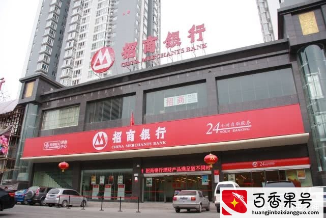 银行基层员工的辛酸：不少人偷偷抹眼泪，千万别轻易进银行