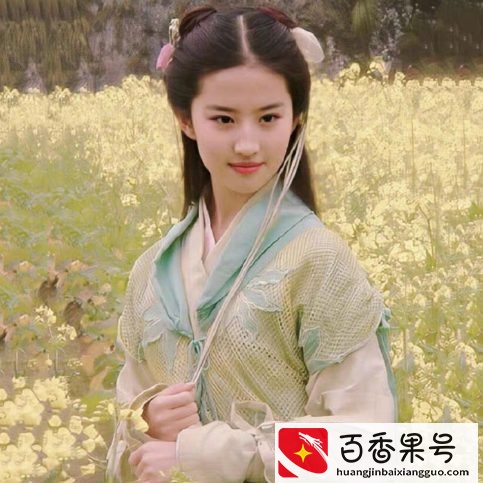 穿上汉服后直角肩突然变“丑”？和溜肩相比，直角肩这次真的输了