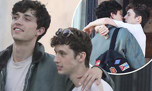 戳爷Troye Sivan被传与Jacob分手？本人亲自回应