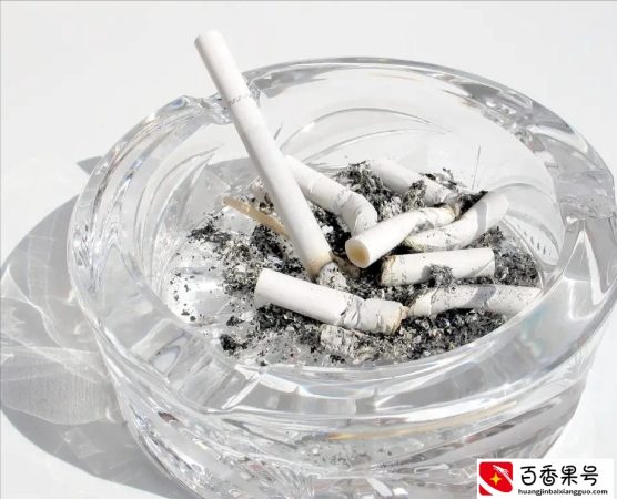 烟灰缸里倒水，到底好不好？