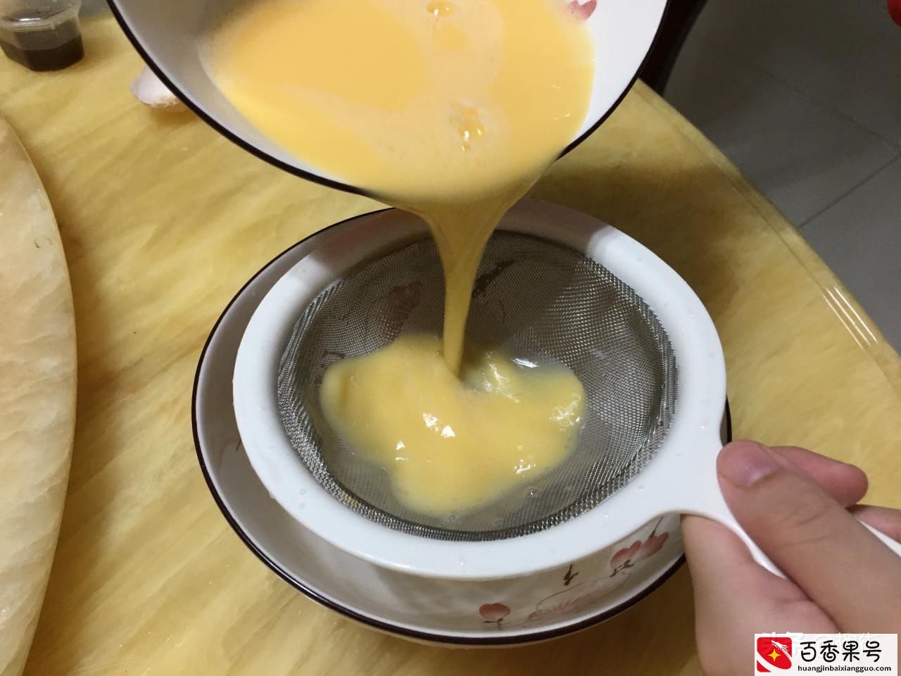 蒸水蛋为什么老蒸不好？记住这3点，鸡蛋羹又嫩又滑，不会再失手