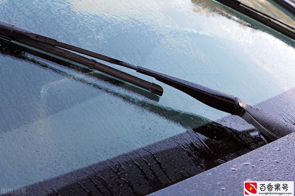 雨刷不喷水的原因有哪些？老司机都在自己进行检查处理