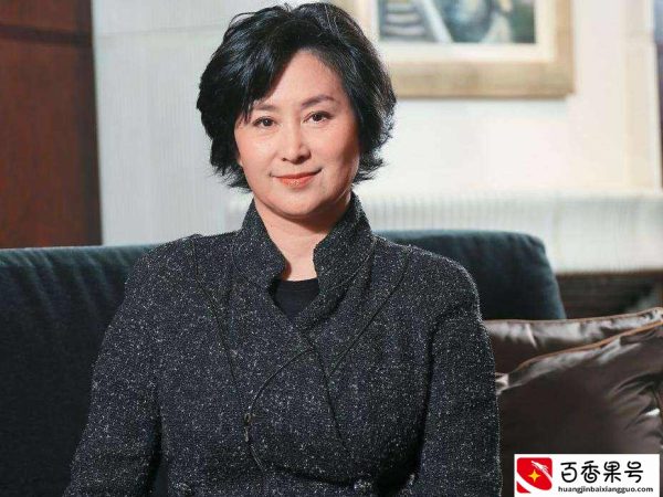 何超琼与陈百强的凄美爱情：你含泪送我出嫁，我不顾世俗为你扶灵