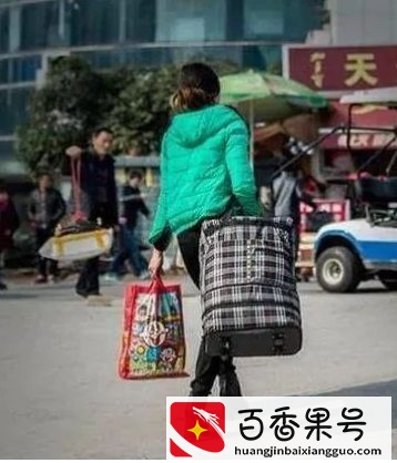 56岁住家保姆：每月4000块，工作很轻松，我却只想辞职