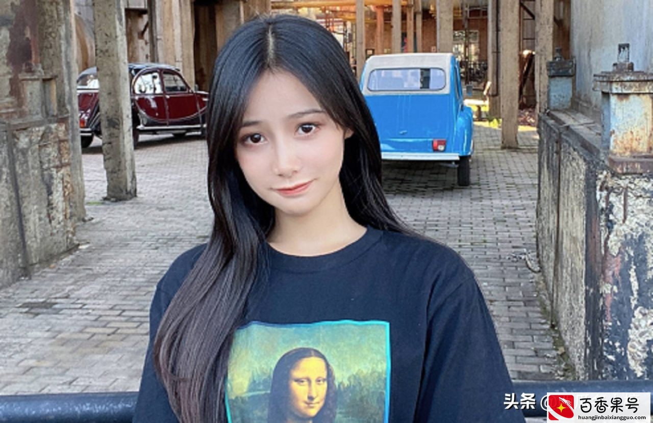 李KK：一句“表哥我出来了哦”涨粉800万，富二代男友引争议？