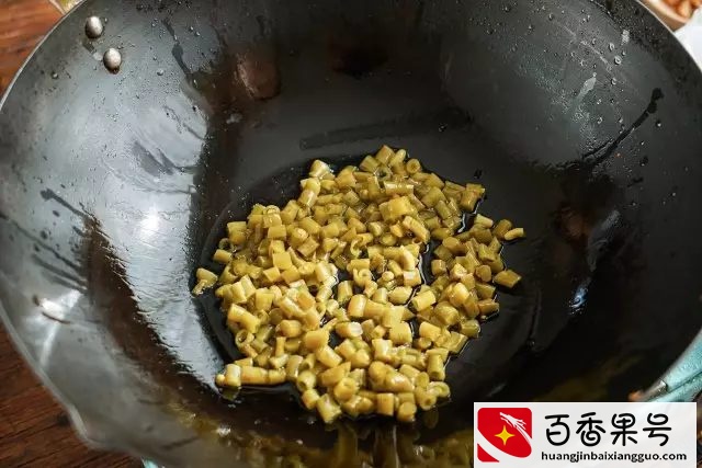 教你在家做螺蛳粉，从汤底到配料制作，鲜香味美，比外卖好吃多了
