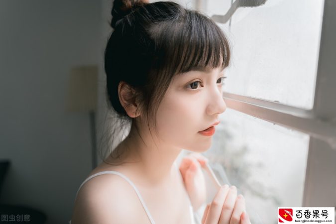 爱聊app里面为什么那么多女孩找你聊天？