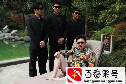 别再提抽烟喝酒烫头，于谦真正的三大爱好，一般的人你玩不起