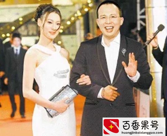 “豪门弃妇”梁洛施的悲伤，2年生3子，为何李家就是不娶她进门