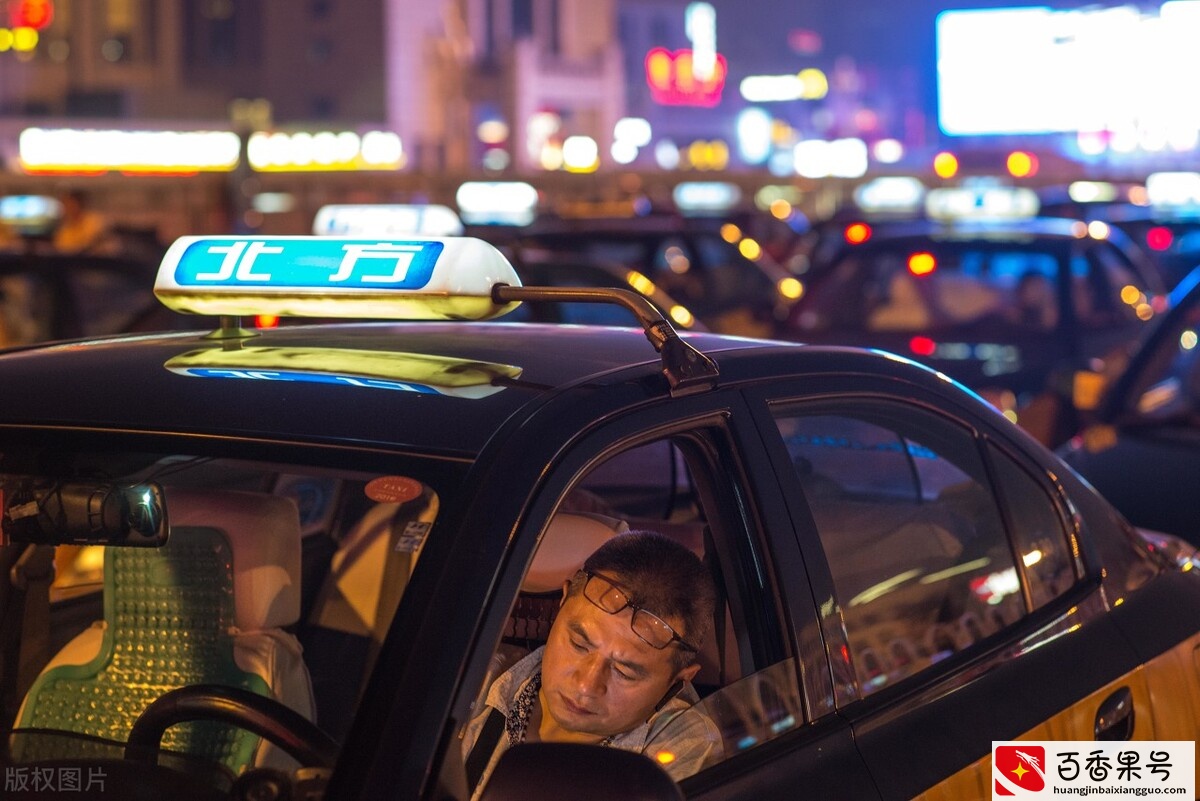 专门跑顺风车赚钱吗？网友真实诉说：赚是能赚的，就看你怎么赚