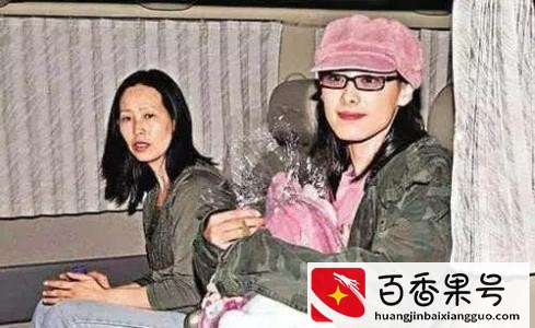 “豪门弃妇”梁洛施的悲伤，2年生3子，为何李家就是不娶她进门