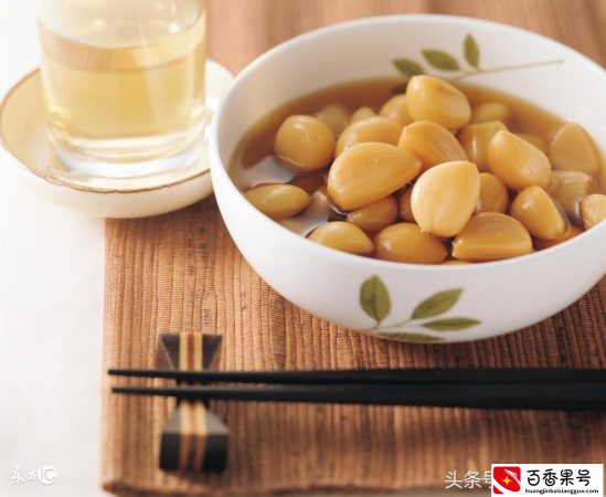 家常帮：大蒜泡酒的功效你知多少！