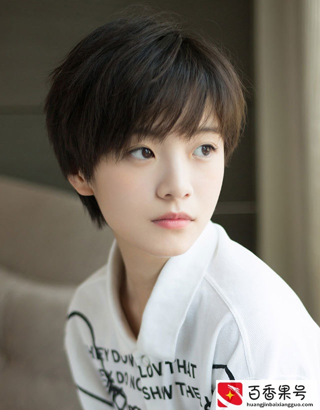 李庚希为啥没读大学？倪萍引荐纽约大学失败，趁着年纪小多读书吧