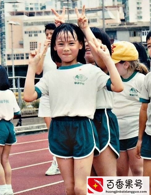“豪门弃妇”梁洛施的悲伤，2年生3子，为何李家就是不娶她进门