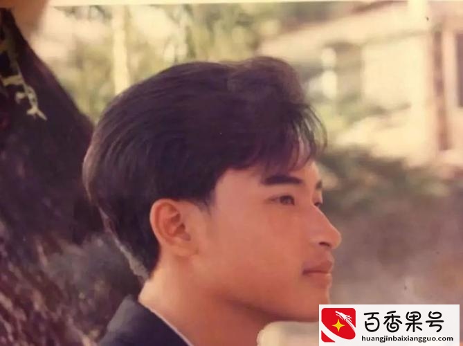 陈志朋，因为“大师”一句话断了前程，异装癖是人们对他的误解