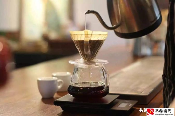 6元一杯的蜜雪冰城，一年营收超60亿元，凭什么？
