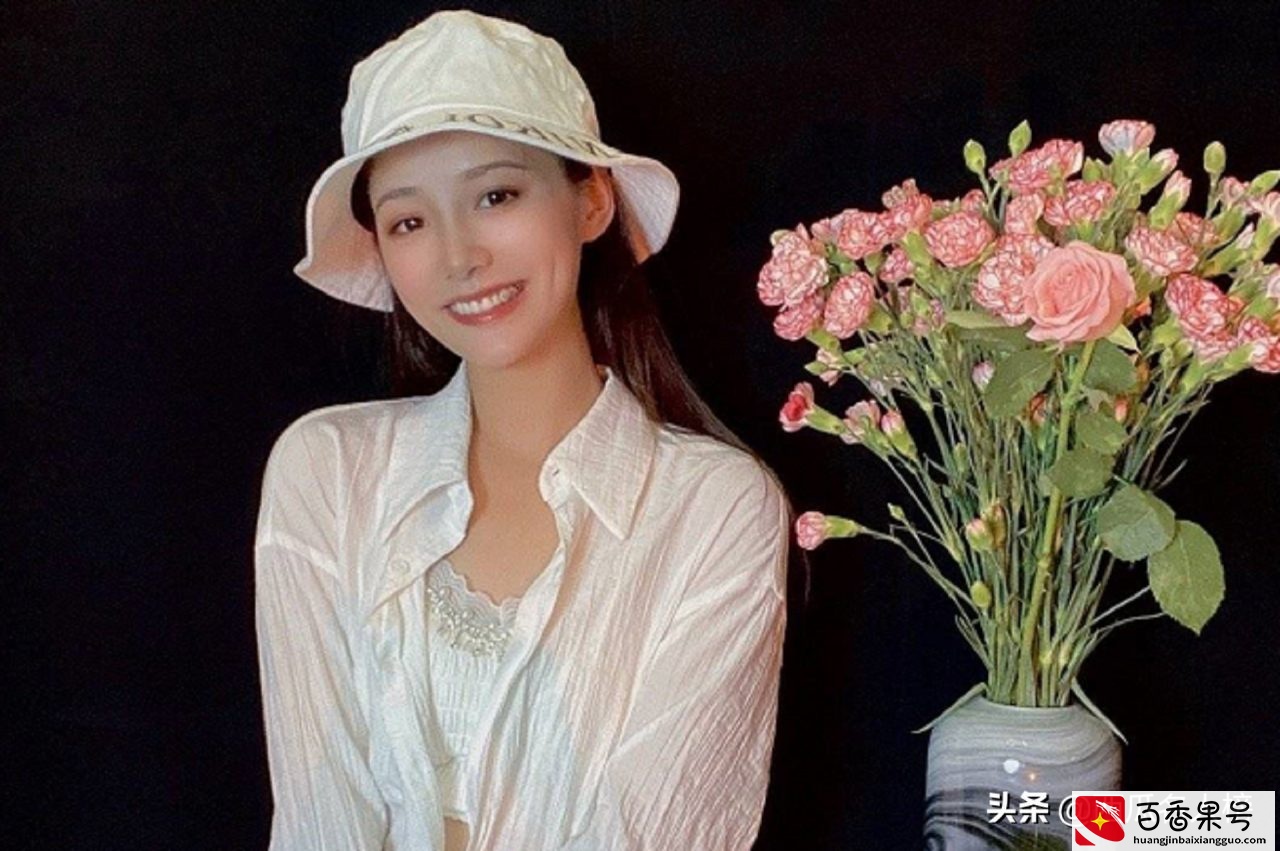 李KK：一句“表哥我出来了哦”涨粉800万，富二代男友引争议？
