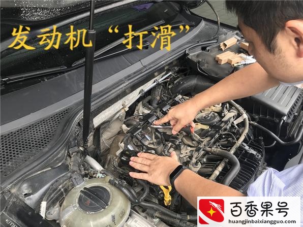火花塞损坏前有3个征兆，包括发动机抖动、冒黑烟，要及时检修