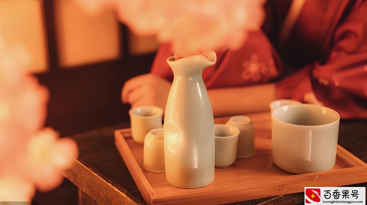 俗语“屋大人少切莫住，就算皇帝不特殊”，古人对住房经验之谈