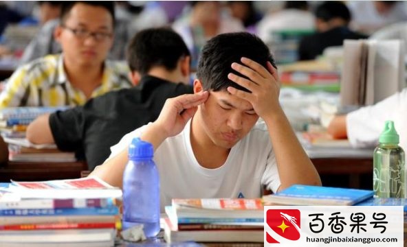 中铁工作出现“离职热潮”，大学生们辛苦入职，为啥要选择放弃