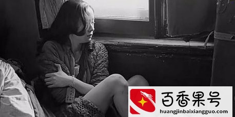 脚链，一种美了脚却伤了心的首饰。