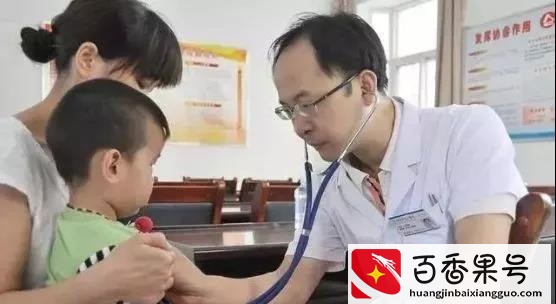 不好好吃饭就是缺锌？宝宝缺锌有8大信号，别给娃盲目补