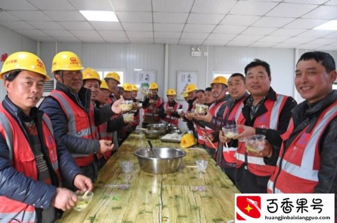 中铁工作出现“离职热潮”，大学生们辛苦入职，为啥要选择放弃