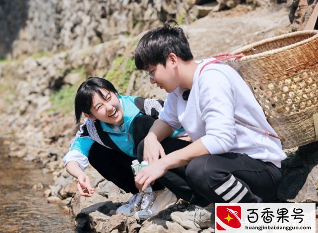 彭昱畅发文官宣恋爱，但女朋友却不是张婧仪