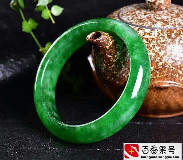 哪些属相不适合戴玉，最全的答案都在这。进来自己对位入座吧