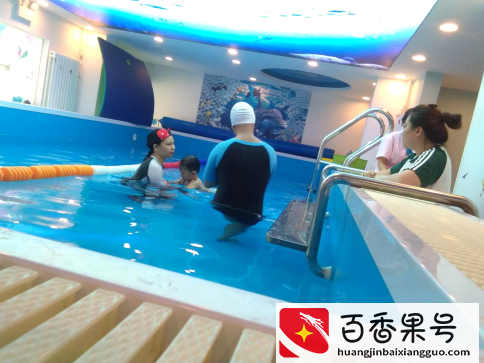 为什么建议婴幼儿去专业的母婴馆游泳？