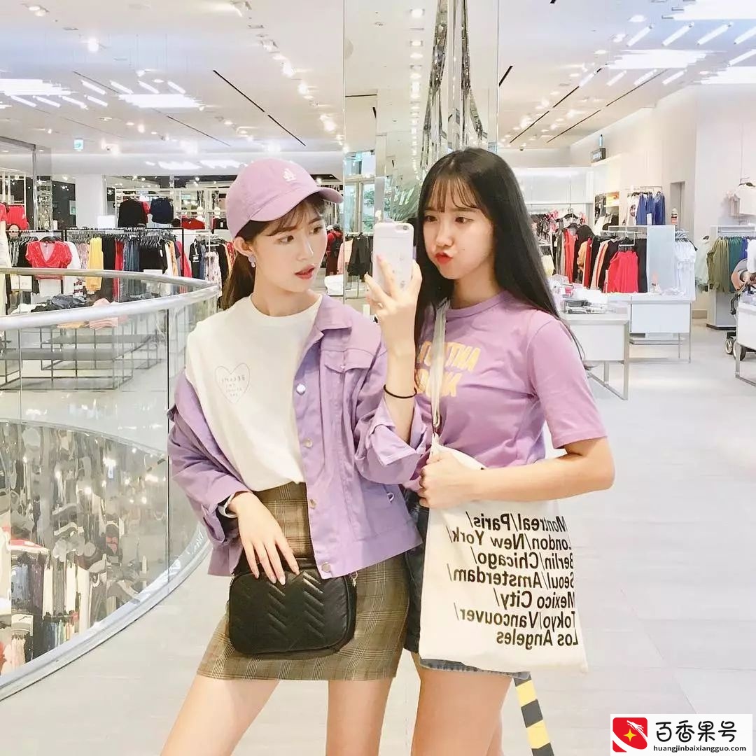 背包包的方式你会几种？这样背不仅提升时髦度，还让肩膀轻松减负